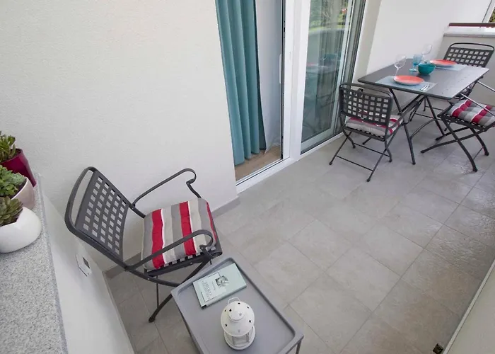 Apartments Besker